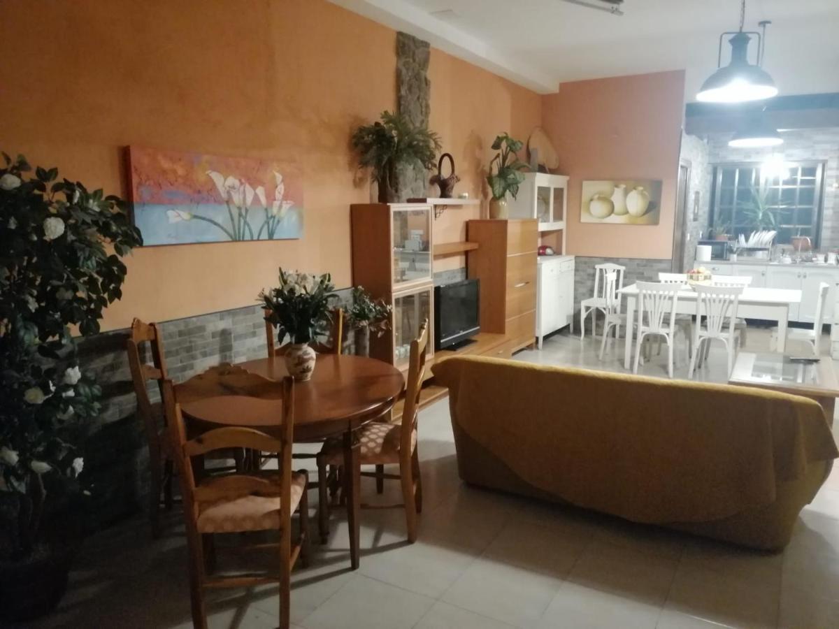 فيلا مونفورتي دي ليموسفي Casa Casares المظهر الخارجي الصورة